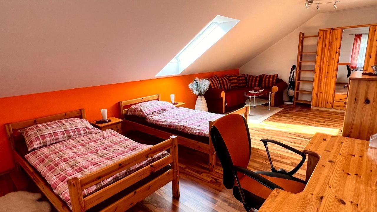 Ferienwohnung Brenner บรุคอันเดอร์มัวร์ ภายนอก รูปภาพ